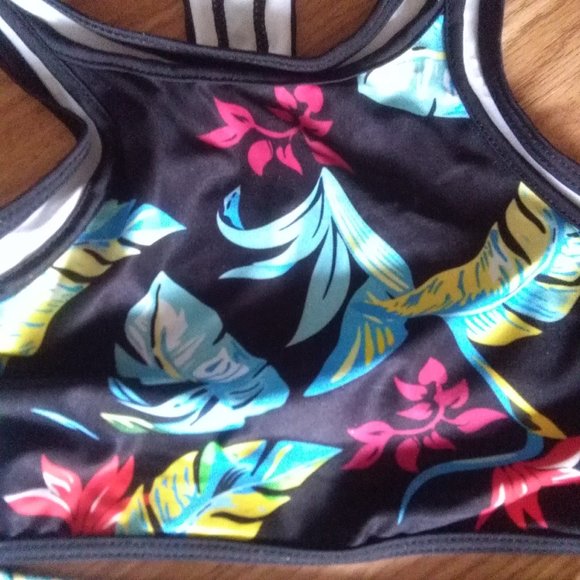 Tropical Floral Bikini Swimsuit - Picture 2 of 4